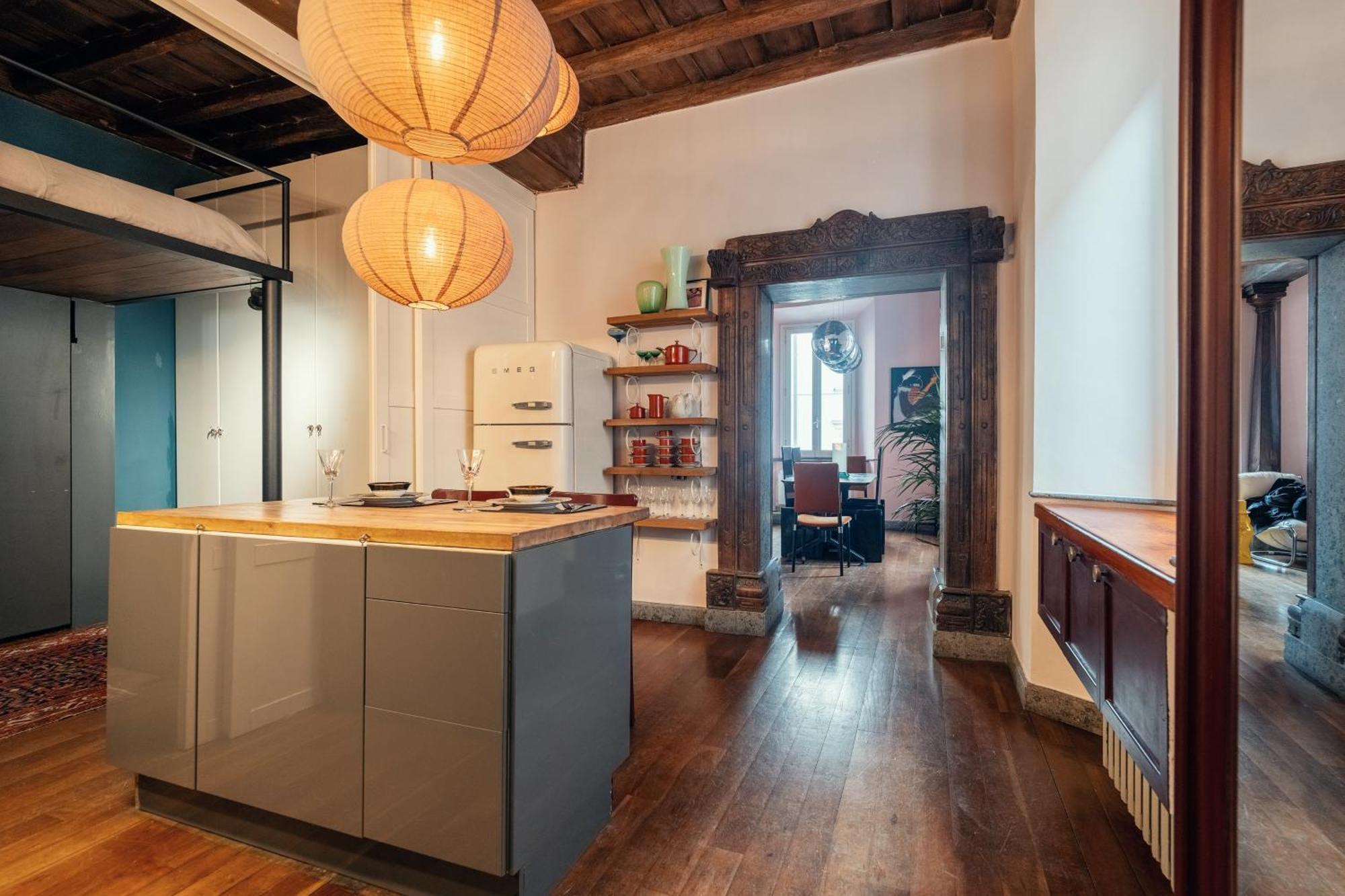 Charme In Piazza Monti Apartment