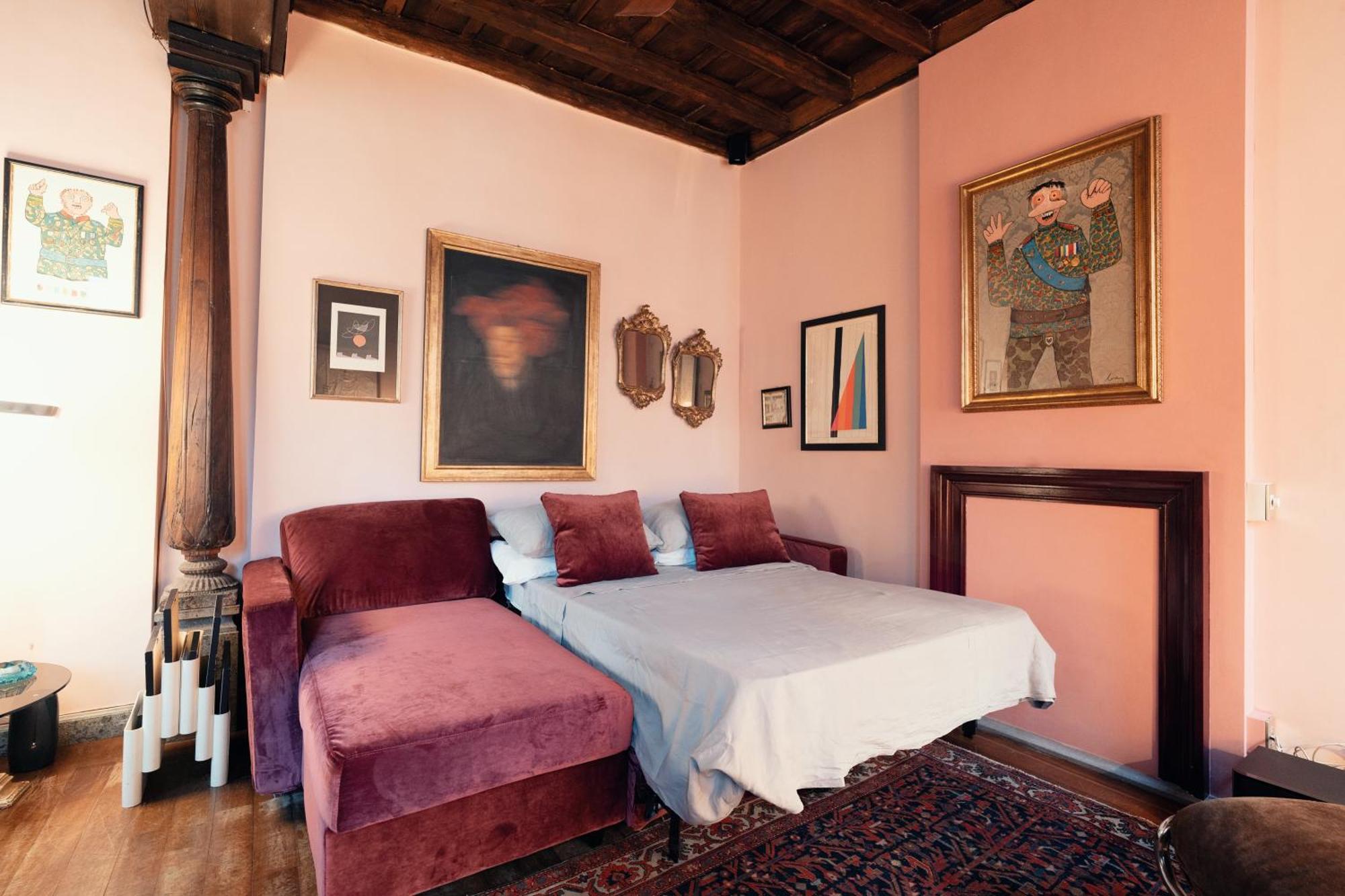Charme In Piazza Monti Apartment